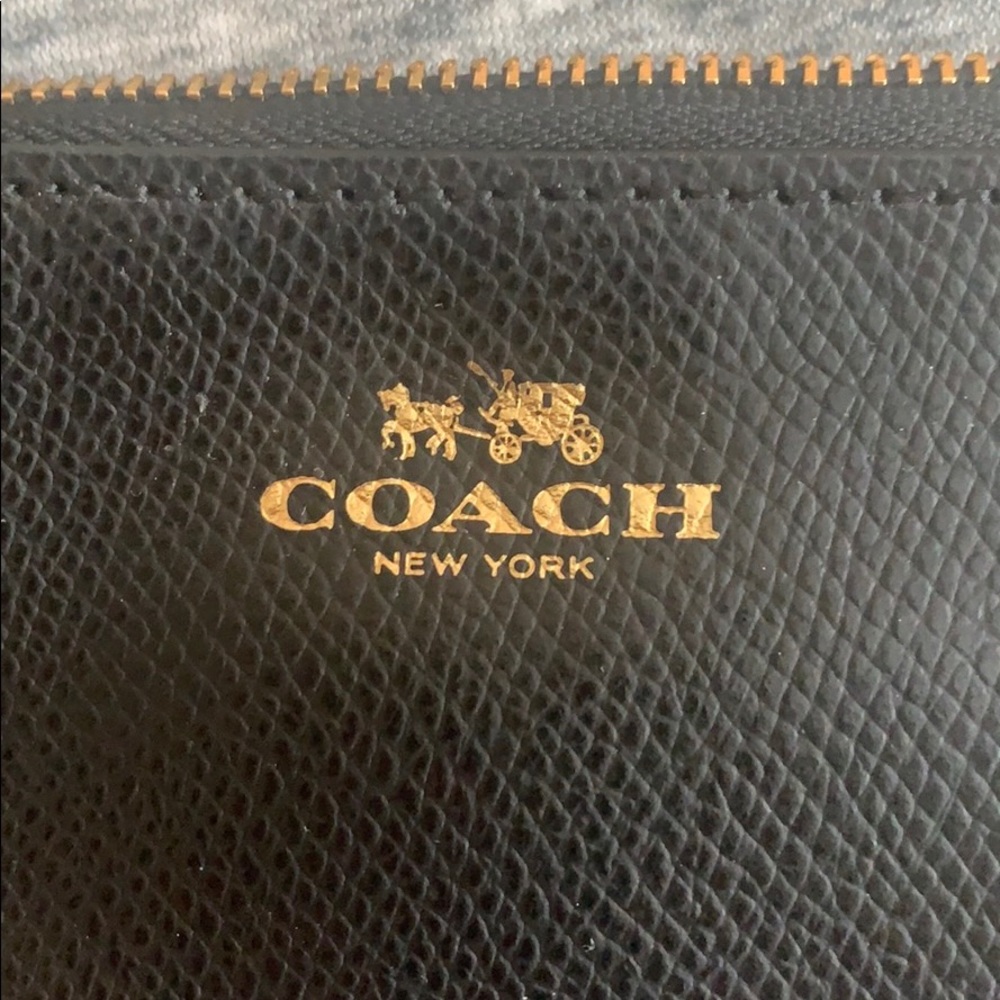 coach wristlet/ wallet - Picture 2 of 3